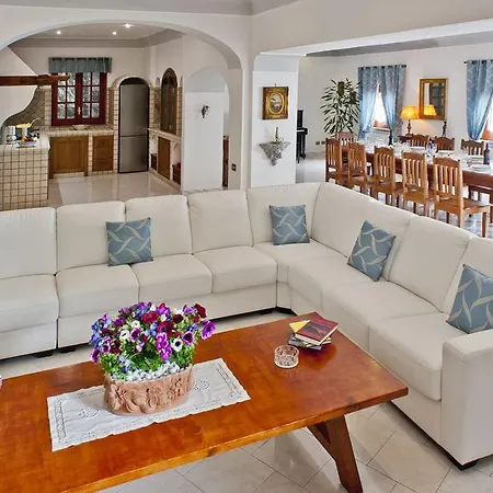 La Roccia - Arienzo Appartement