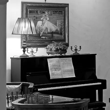 La Roccia - Arienzo Apartamento *