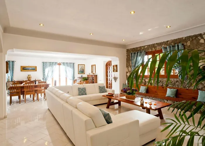 La Roccia - Arienzo 公寓 *