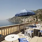 ラ ロッチャ アリエンツォ アパート *