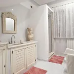 ラ ロッチャ アリエンツォ アパート