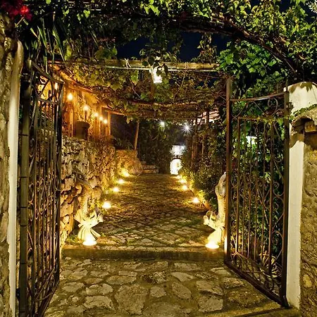 Apartment La Roccia - Arienzo *
