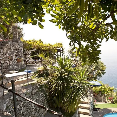 Apartment La Roccia - Arienzo *