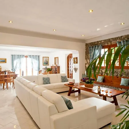 La Roccia - Arienzo Apartment *