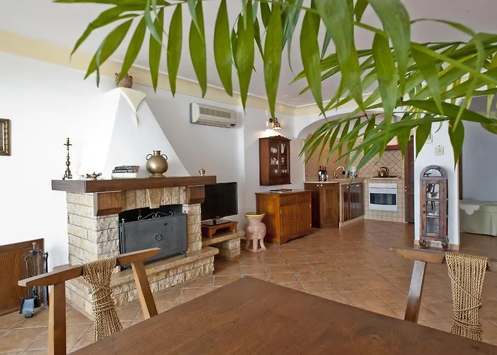 La Roccia - Arienzo ポジターノ